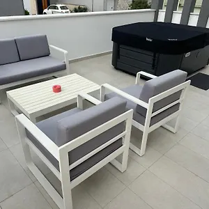 Pjaula Villa